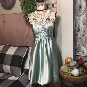 Jessica McClintock - Beautiful mint green jeweled breast formal mini dress